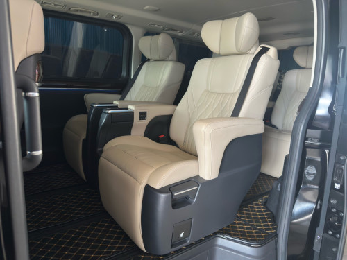 🚘 2023 TOYOTA GRANVIA Premium VIP