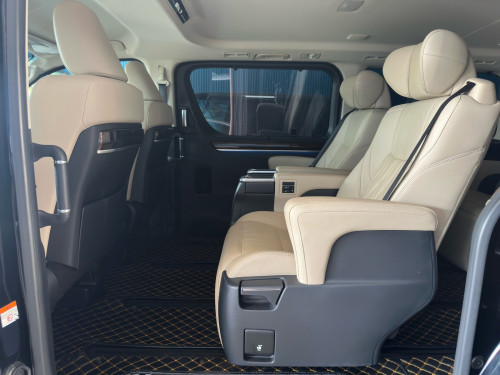 🚘 2023 TOYOTA GRANVIA Premium VIP
