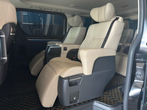 🚘 2023 TOYOTA GRANVIA Premium VIP