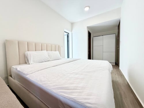 2 Bedrooms For Rent UV2