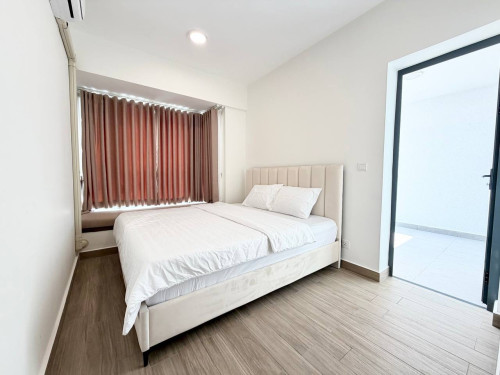 2 Bedrooms For Rent UV2