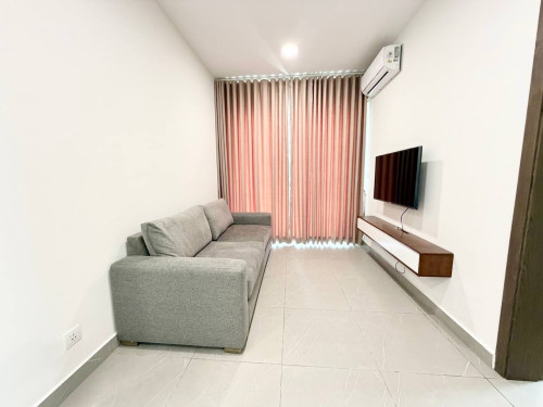 2 Bedrooms For Rent UV2
