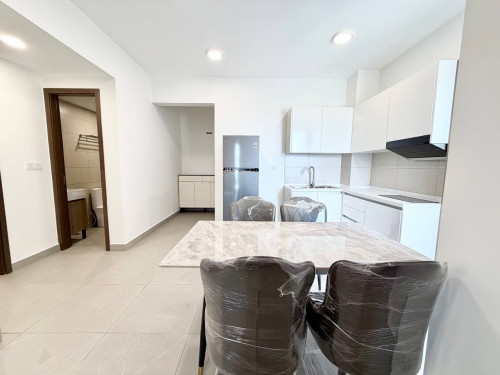 2 Bedrooms For Rent UV2