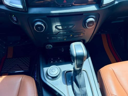 2020 Ford Everest Titanium Full Option​ 2.0L BI-TURBO