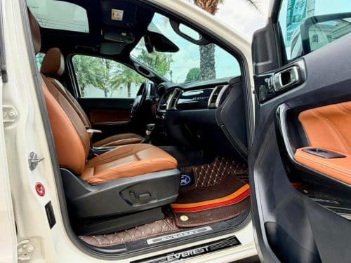 2020 Ford Everest Titanium Full Option​ 2.0L BI-TURBO