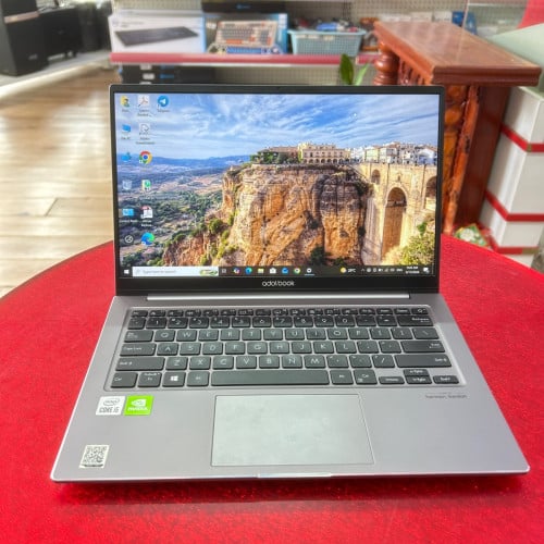 ASUS Adolbook
