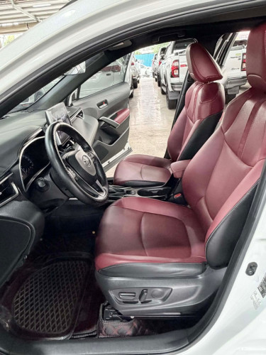 Corolla cross 2024Full option ឆ្វេងសុីនចូលតាមក្រុមហ៊ុន Toyota នៅធានាពីក្រុមហ៊ុន