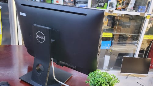 Dell All in one Optiplex 5250/ Core i5-6500 Ram 8G ssd 128G / screen 22 inch FHD នៅស្អាត ធានា ១ខែ