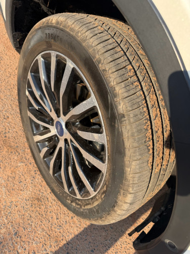Ford territory 2021(ខ្ចីណាស់)
