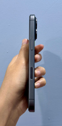 Iphone 17 ទំហំផ្ទុក (256G) Color Black តួស្អាត 98.9999%