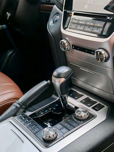 Land Cruiser Executives longe 2019