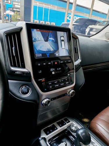 Land Cruiser Executives longe 2019