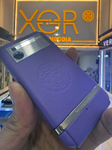 LG Versace