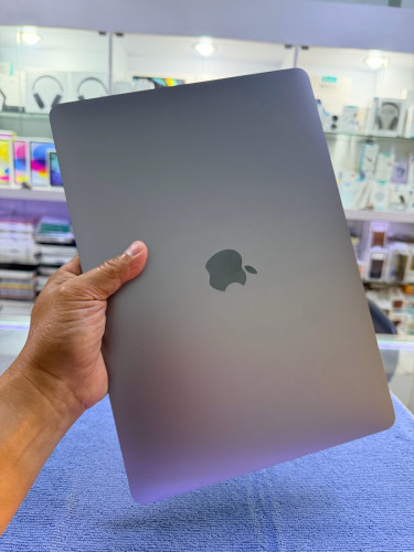 MacBook Air M1 13โ 256