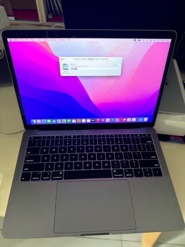 MacBook Pro 13inch 2017 core i5 Ram16G 256G 99%