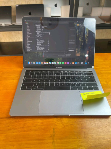 Macbook Pro year2018 Touch Bar