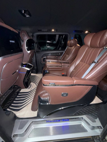Mercedes Benz V Class Full Option ធានាឡានស្អាត 7មុឺនម៉ាយ