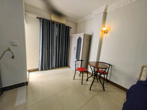 Nice Studio Apartment Elevator near st 271 Sovana Market