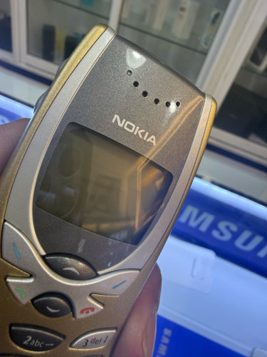 Nokia 8250 Gold