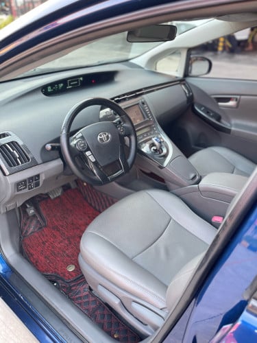 Prius 2010 Option 3 Solar តម្លៃមហាល្អ