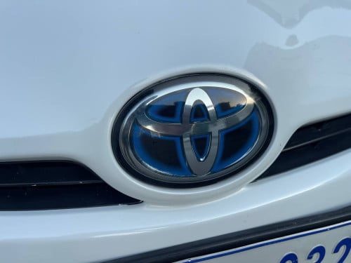 Today Prius 010 Options 5 គុជ3 ក្នុងលឿង