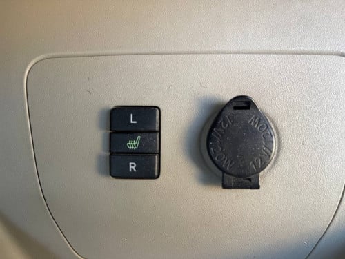 Today Prius 010 Options 5 គុជ3 ក្នុងលឿង