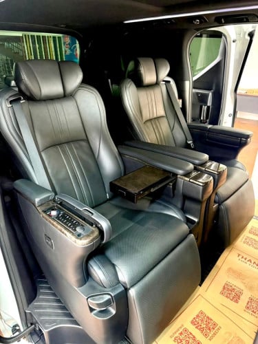 Toyota Alphard 2020 កៅអីធំ ឆ្វេងហ្សុីនម៉ាសុីន V6 ស្ពិច Russia Executive Loungeទឹកថ្នាំហ្សុីន១ជុំ