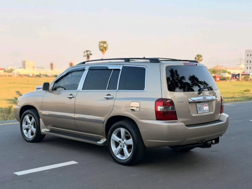 Toyota Highlander 2005 ប៉ុង1