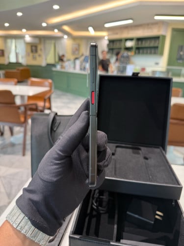Vertu Iron Flip Alligator