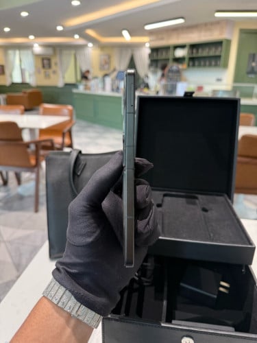 Vertu Iron Flip Alligator