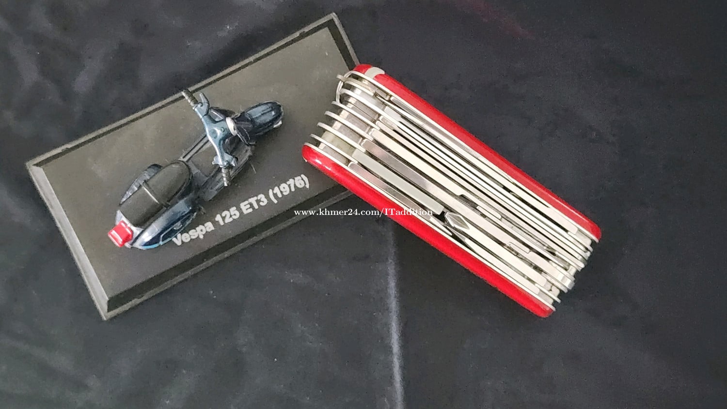 Like New Victorinox Swiss Knife 65 usd