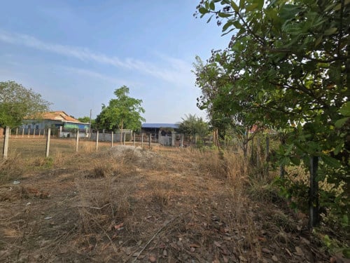 ដីលក់ ប្លង់រឹង មានរបង ដីចាក់ខ្ពស់រួចស្រាច់