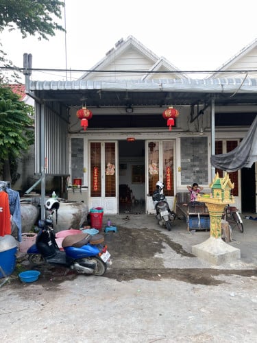ផ្ទះលក់បន្ទាន់តម្លៃក្រោមទីផ្សារ1មុឺនលក់22000$ដាច់freeកាត់ប្លង់ទន់នឹងបង់ពន្ធប្រថាប់ត្រា4%ជូន