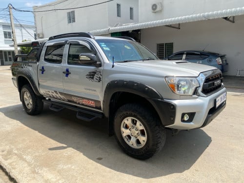 លក់​តម្លៃ​ 17500$ ឆ្នាំ​ 05 ឡេីង​012 បុង​2 មាន​ឡាយ​សិន​ហើយ​