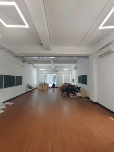 អាគារសម្រាប់ជួល 4000$/ខែ