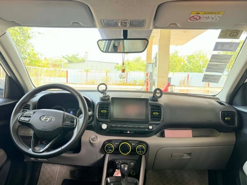 ឡានលក់ Hyundai Venue 2021