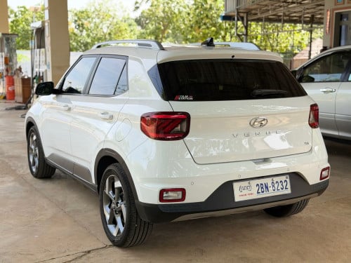 ឡានលក់ Hyundai Venue 2021