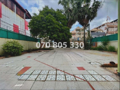 ហាងសំរាប់ជួលបឹងត្របែក  /  Shop for rent Boeng Trabaek