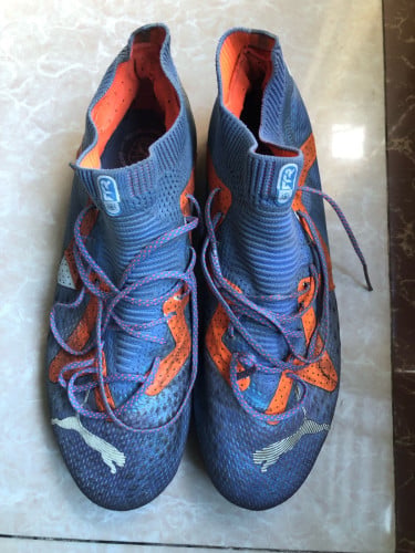 ស្បែកជើងបាល់ទាត់ size 44 mizuno japan