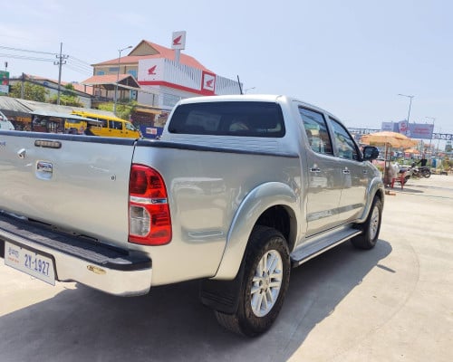 🚘Toyota Hilux Vigo ឆ្នាំ2014 លេខអូអូប៉ុងពីរ📥តម្លៃពិសេស28###$👍🏻ឆ្វេងហ្ស៊ីនក្រុមហ៊ុន toyota