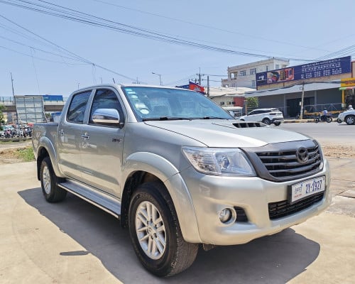 🚘Toyota Hilux Vigo ឆ្នាំ2014 លេខអូអូប៉ុងពីរ📥តម្លៃពិសេស28###$👍🏻ឆ្វេងហ្ស៊ីនក្រុមហ៊ុន toyota