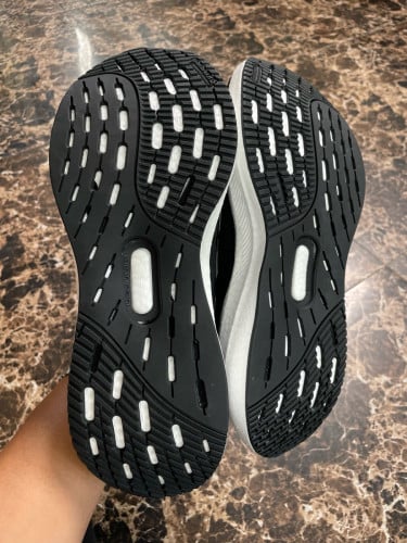 Adidas Ultraboost Light size 42