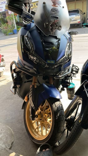 ADV350 ចង់លក់ចេញវិញត្រូវការលុយ