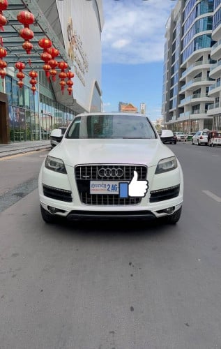 Audi Q7 មានត្រឹមតែ​ 6500$ ដកឡានជិះភ្លាម