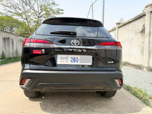 COROLLA. CROSS .2022. Fulloption