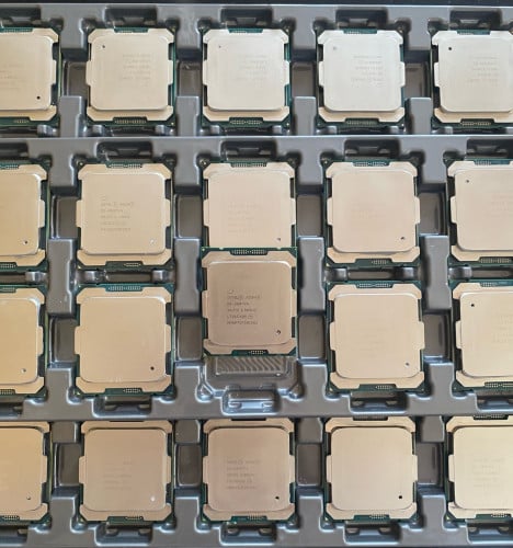 CPU Intel Xeon E5-2697V4 មួយទឹក