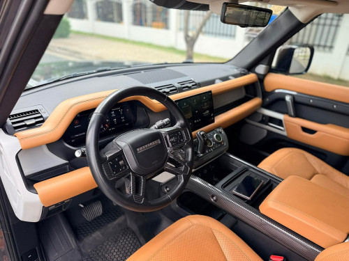 Defender First Edition 2023 តួវែង