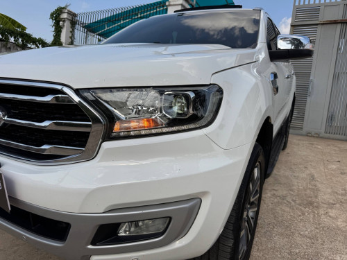 Ford Everest 2020 titanium full