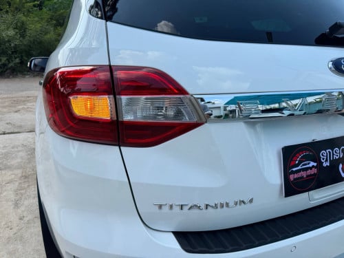 Ford Everest 2020 titanium full
