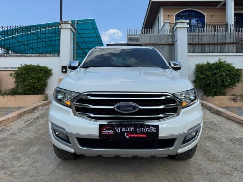 Ford Everest 2020 titanium full